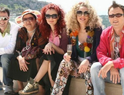 Reunion με απώλειες: Οι 7 ηθοποιοί του «Παρά 5» που έχουν φύγει απ’ τη ζωή 19 χρόνια μετά την πρεμιέρα της σειράς του Mega