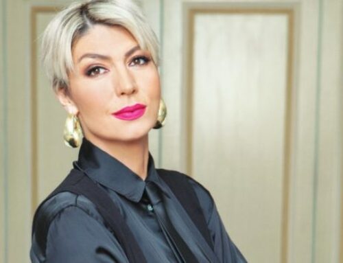 «Πρόλαβε άλλος…»: Χαμός στο The Chase – Παίκτης πήγε και φλέρταρε… χύμα τη «Γυναίκα με τα Μαύρα» και την άφησε άφωνη (vid)