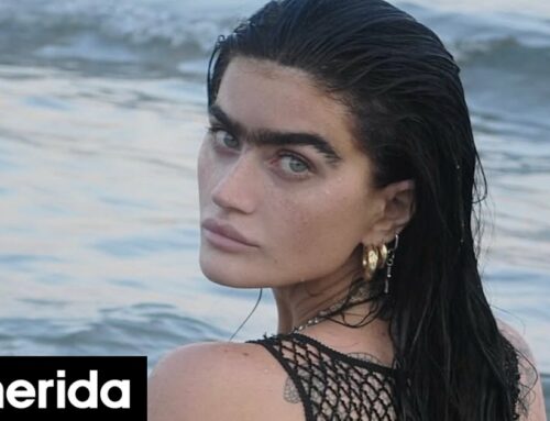 Σοφία Χατζηπαντελή: Ποζάρει τόπλες μες στο νερό, με διχτυωτό παρεό και αποκαλυπτικό μαγιό [εικόνες]