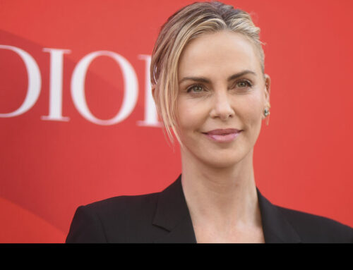 Η Charlize Theron είπε ότι έκανε one night stand και δεν γινόταν να μην γίνει viral